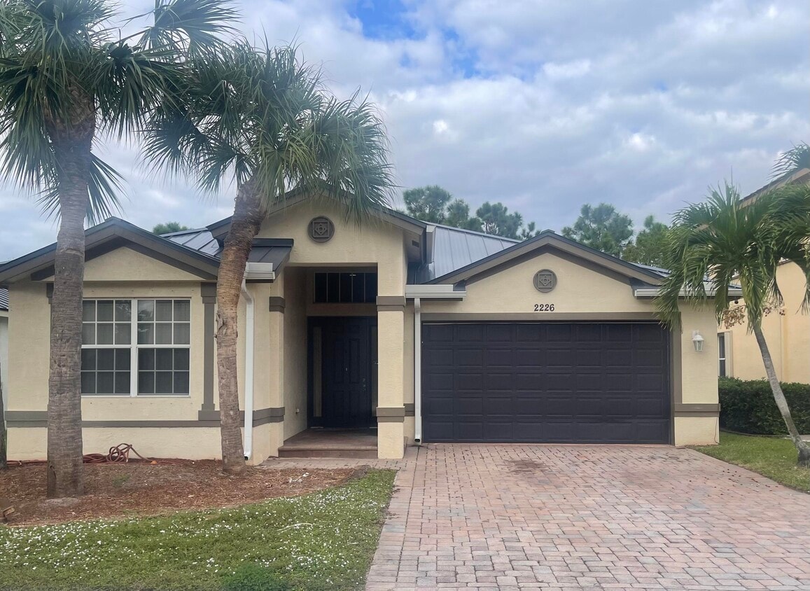 Foto principal - 2226 Newport Isles Blvd