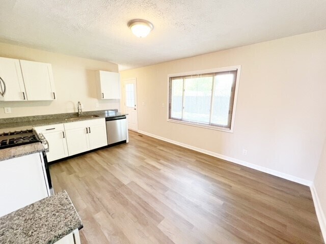 Foto del edificio - 2656 N CALBERT DRIVE