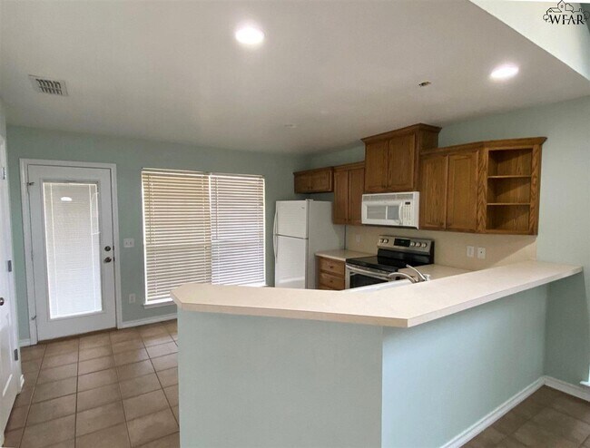Foto del edificio - 6012 Oakmont Dr