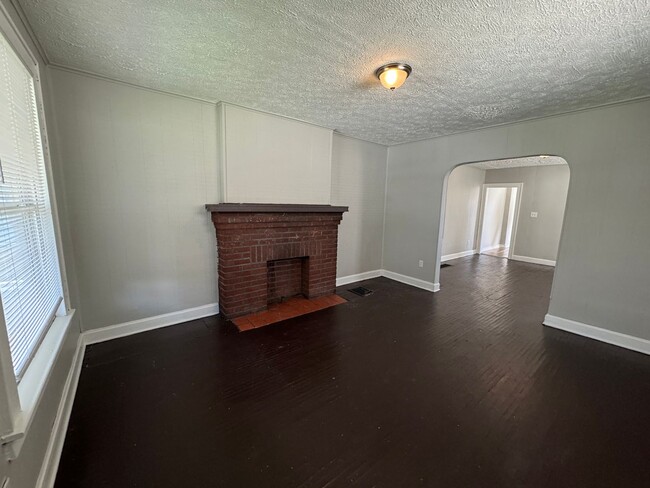 Building Photo - 791-793 E Starr Avenue
