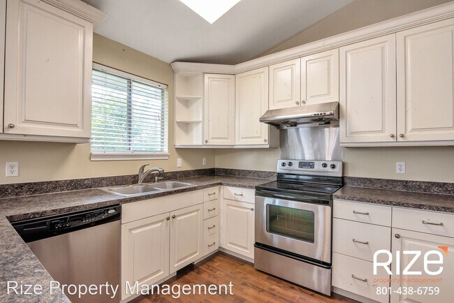 Foto del edificio - 5 br, 3 bath House - 5394 S Edgewood Circle