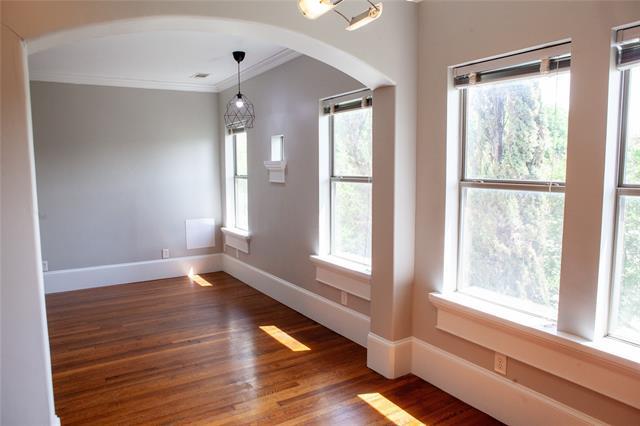 Foto del edificio - 5347 Lewis St