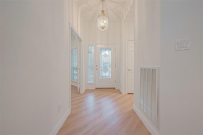 Building Photo - 35 E Sienna Pl