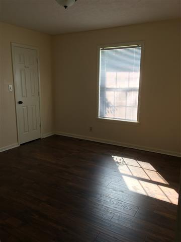 Foto del edificio - Super cute home close to Fort Campbell.