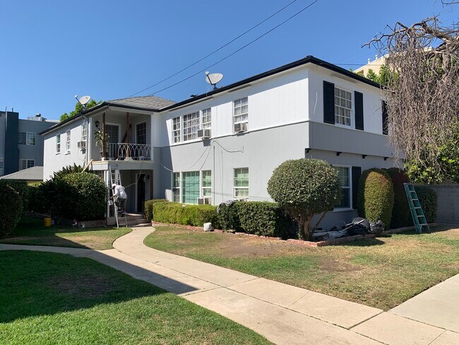 Foto del edificio - 4411 Ensign Ave