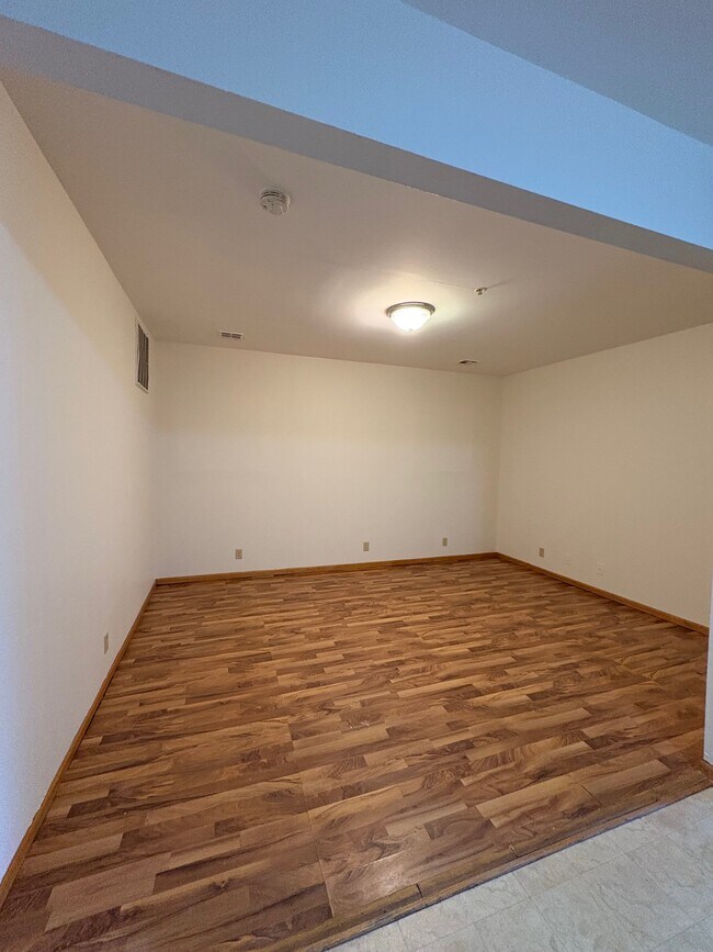 Foto del edificio - 218 W Central Ave