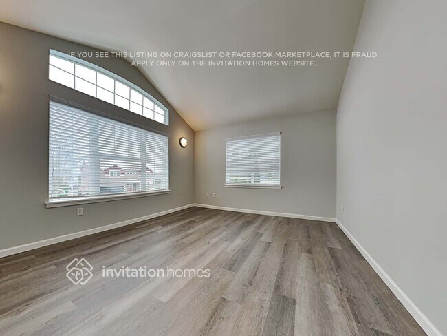 Building Photo - 3727 Santis Loop SE