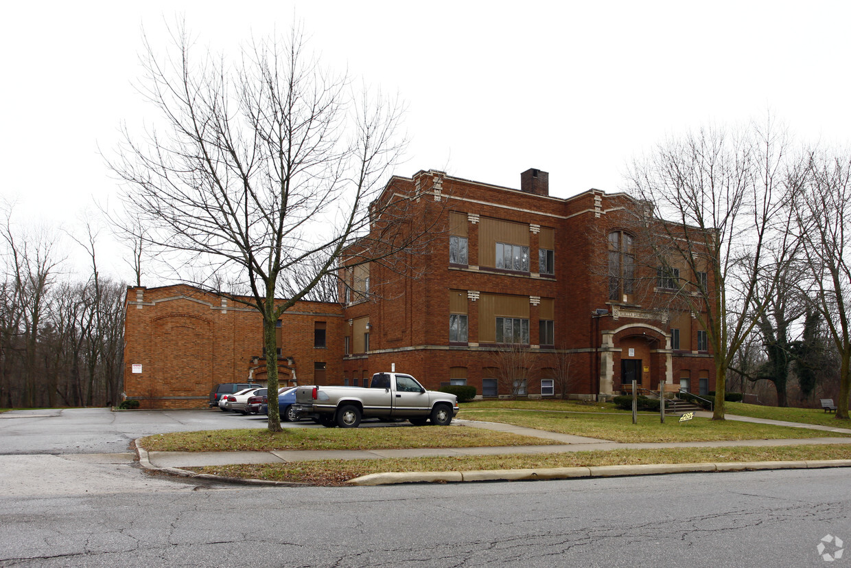 Primary Photo - Rebecca Grubaugh School