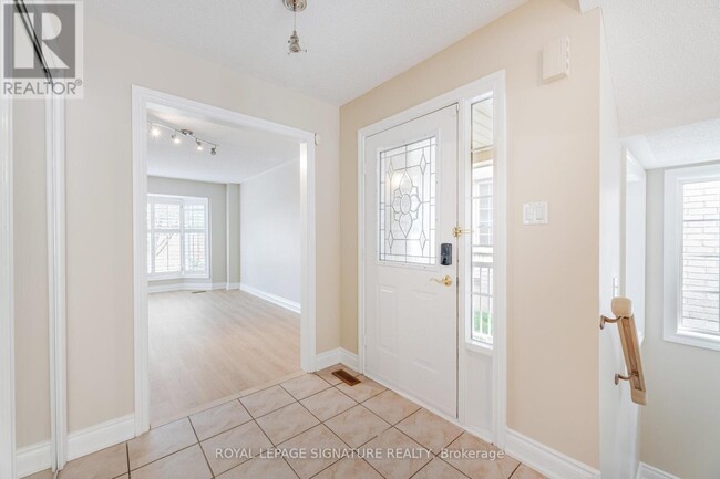 Building Photo - 3968 Oland Dr