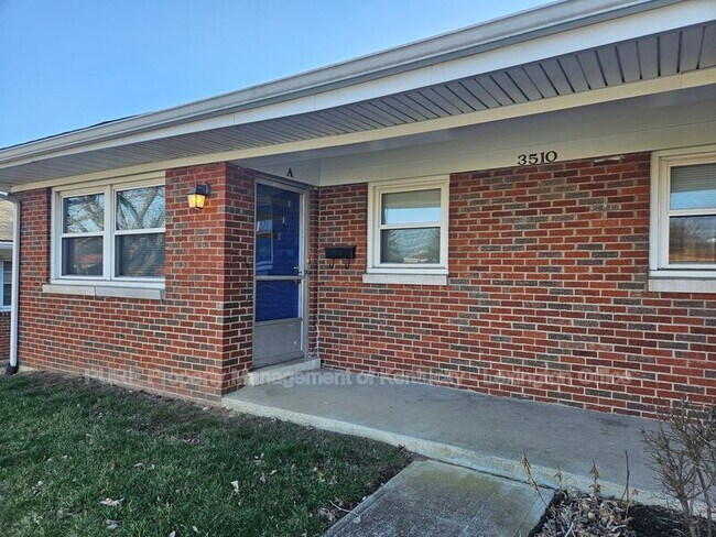Foto del edificio - 3510 Lansdowne Dr