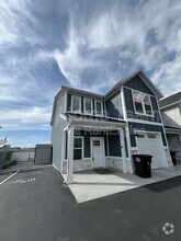 Building Photo - 618 W Cozy Ln