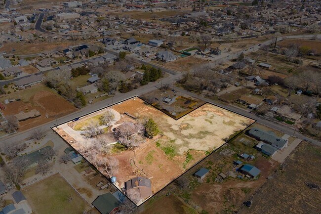 Foto del edificio - Beautifully Remodeled Three Bedroom Home on 2 Acres with Horse Privileges in Hurricane