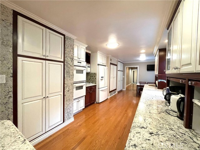 Building Photo - 3300 Palos Verdes Dr E