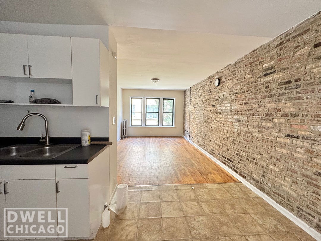 Primary Photo - 2300 N Spaulding Ave