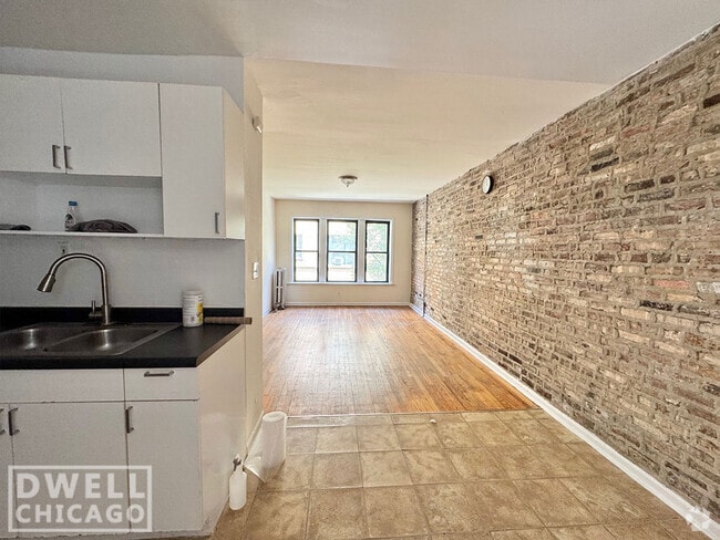 Building Photo - 2300 N Spaulding Ave