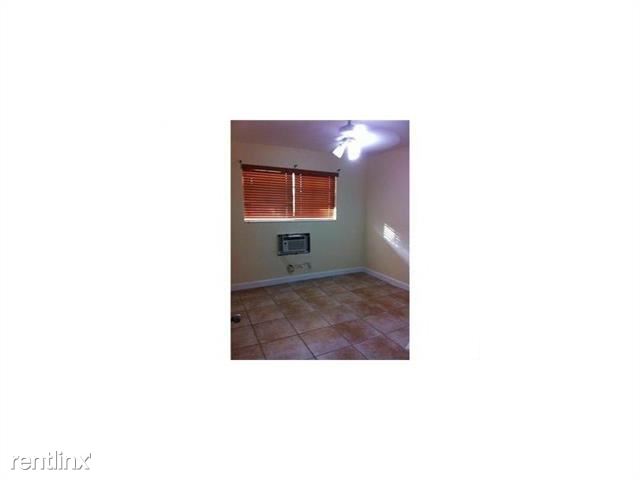 Building Photo - 6580 Santona St
