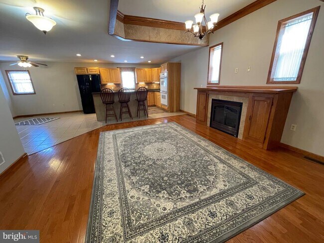 Foto del edificio - 210 N Centre Ave