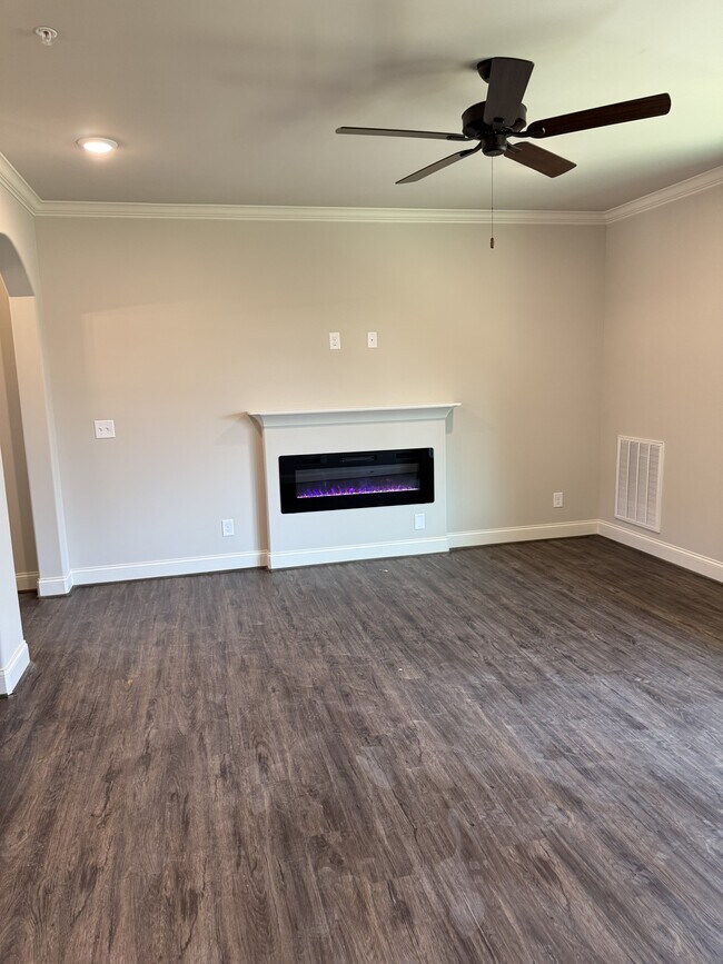 Foto del edificio - 4419 Lennox Pl