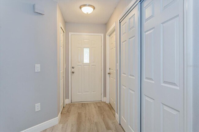 Building Photo - 2909 Summer Winds Cir