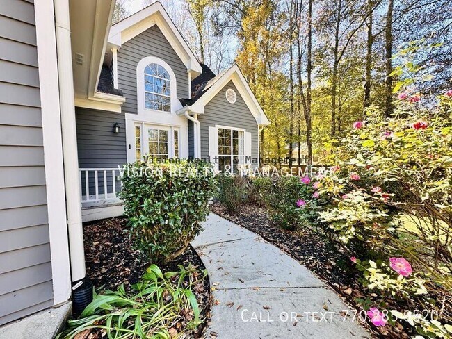 Building Photo - Move in Ready! Beautiful 4BD/2.5BA