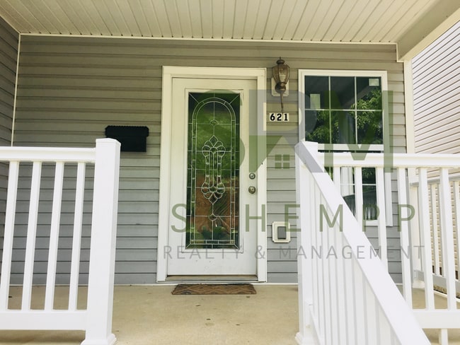 Foto del edificio - Updated Four Bedroom/Three Full Bath House in Russell Neighborhood! *COMING SOON*