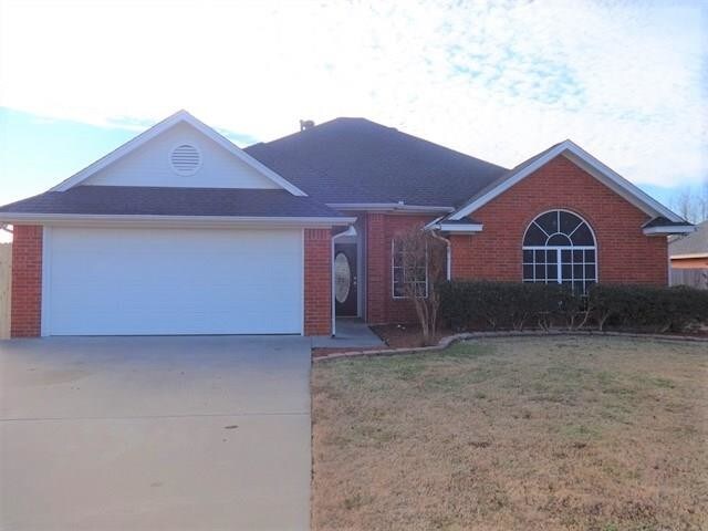 Primary Photo - 209 White Wing Dr
