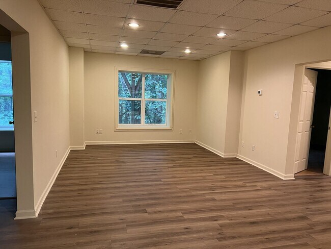 Foto del edificio - 182 Knowles Haven Ln