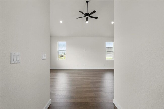 Building Photo - Newly Constructed Home with Spacious Layout