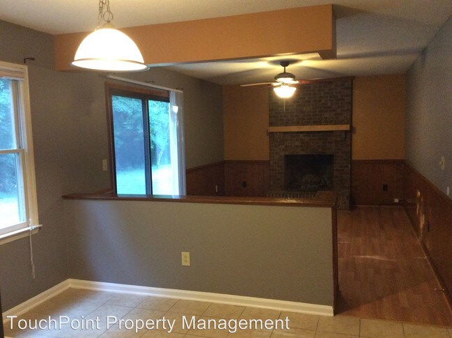 Building Photo - 911 Foxborough Rd