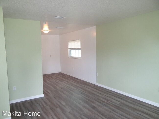 Building Photo - 2 br, 1 bath House - 10002 N 11th Street, ...