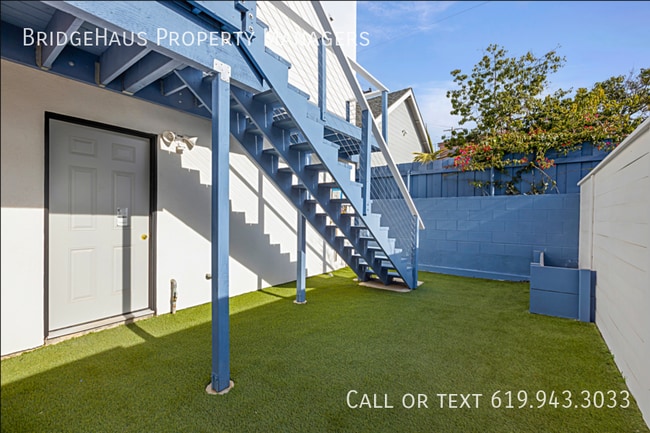 Building Photo - 4656 Santa Monica Ave