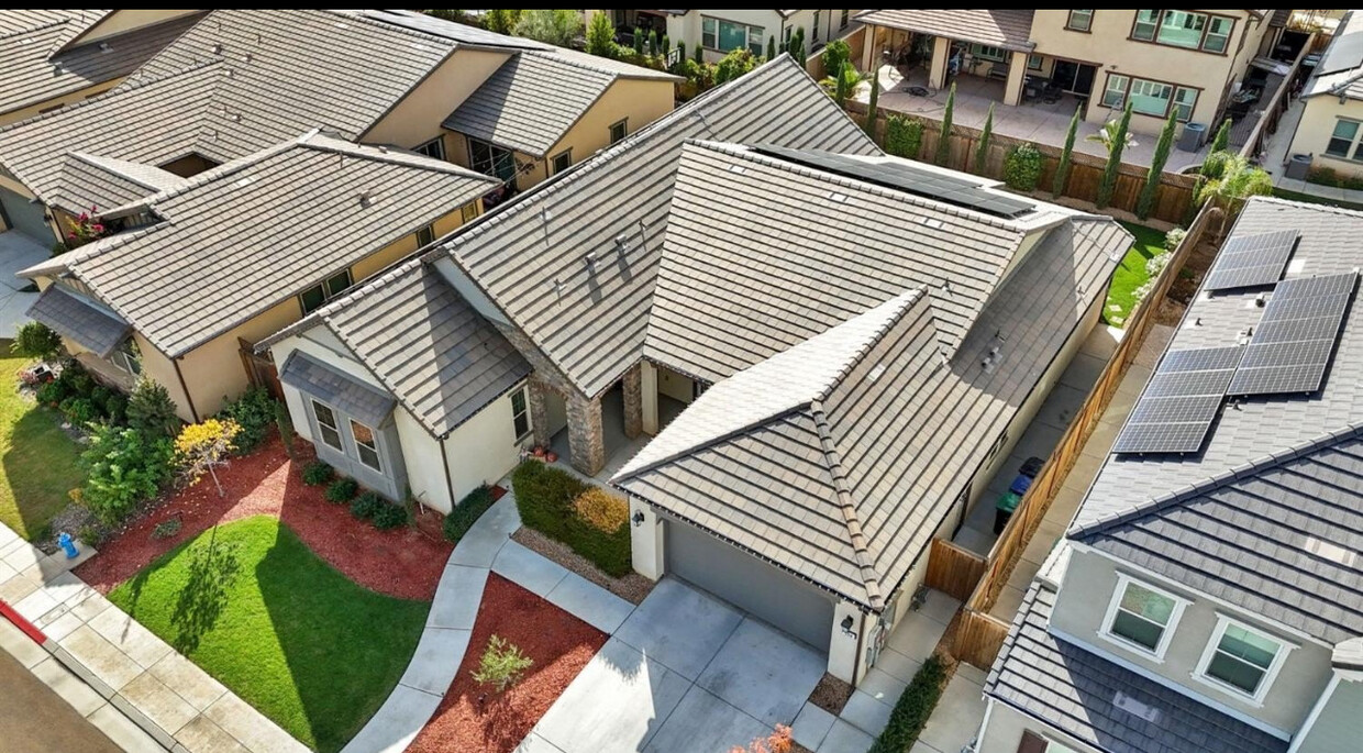 Foto principal - 598 Crescent Ln