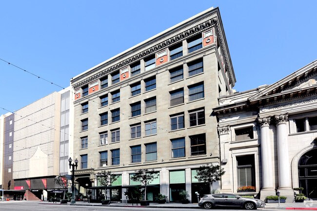 Foto del edificio - Hellman Lofts