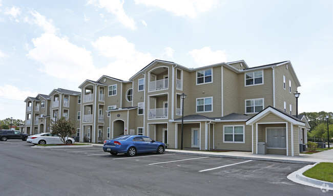 Foto del edificio - Waters Ridge Apartments