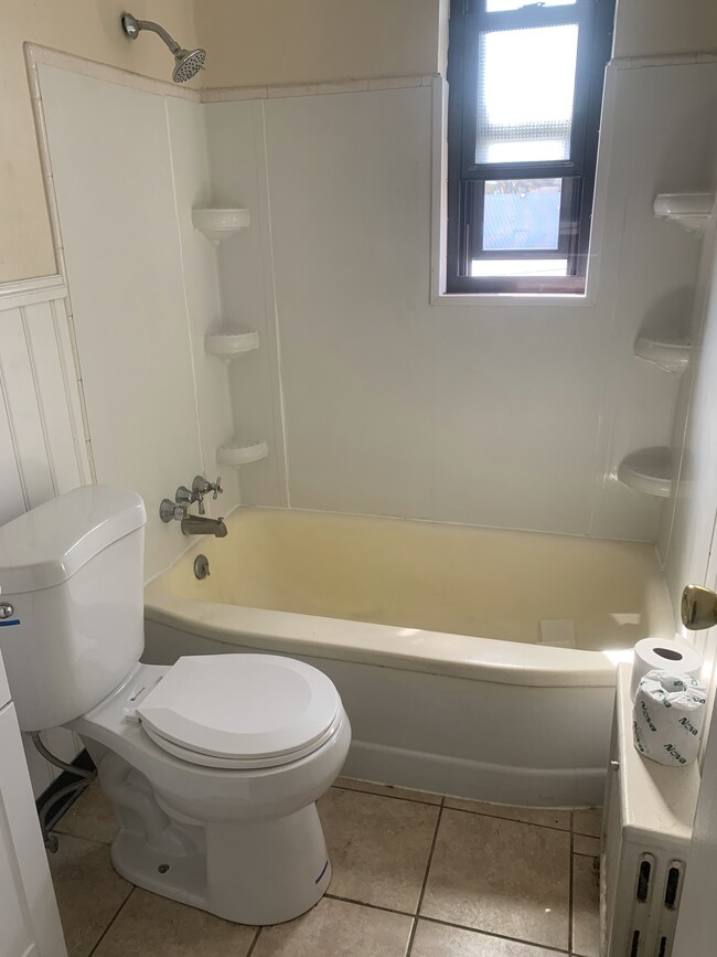 Foto del edificio - 280 E 38th St