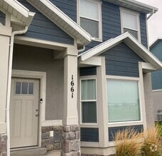 Building Photo - 1661 E Talon Way