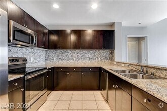 Building Photo - 8255 S Las Vegas Blvd