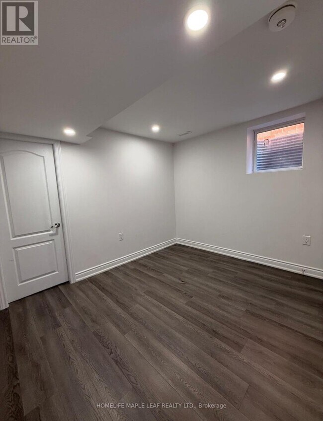 Building Photo - 21 Sugarhill Dr