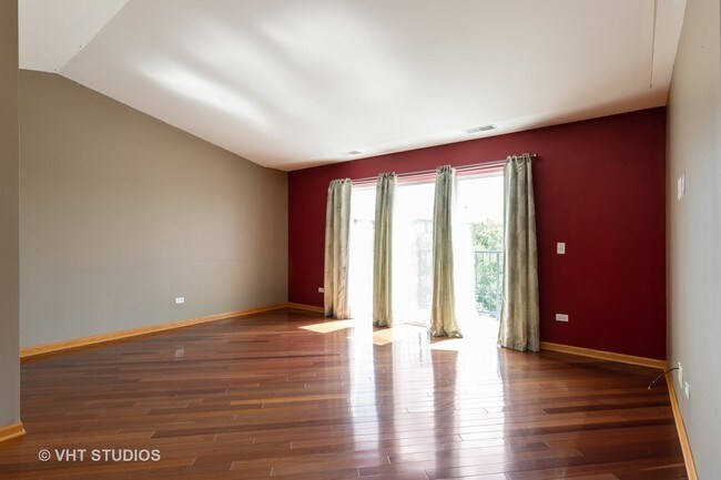 Building Photo - 8030 Riverwalk Dr