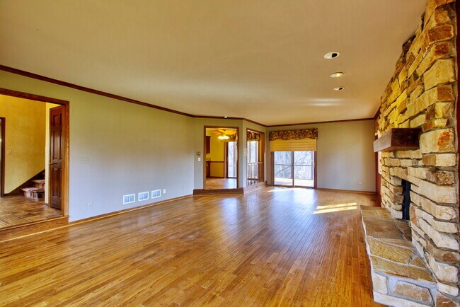 Foto del edificio - 23 Overbrook Rd