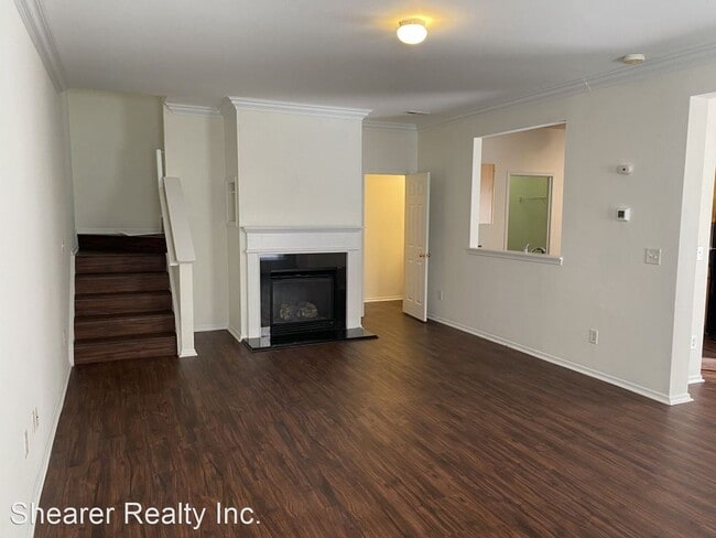 Building Photo - 3 br, 2.5 bath House - 4323 Leopold Place