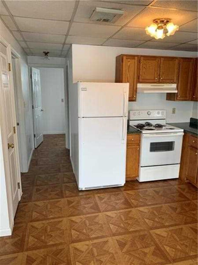 Building Photo - 226 Sunnyland