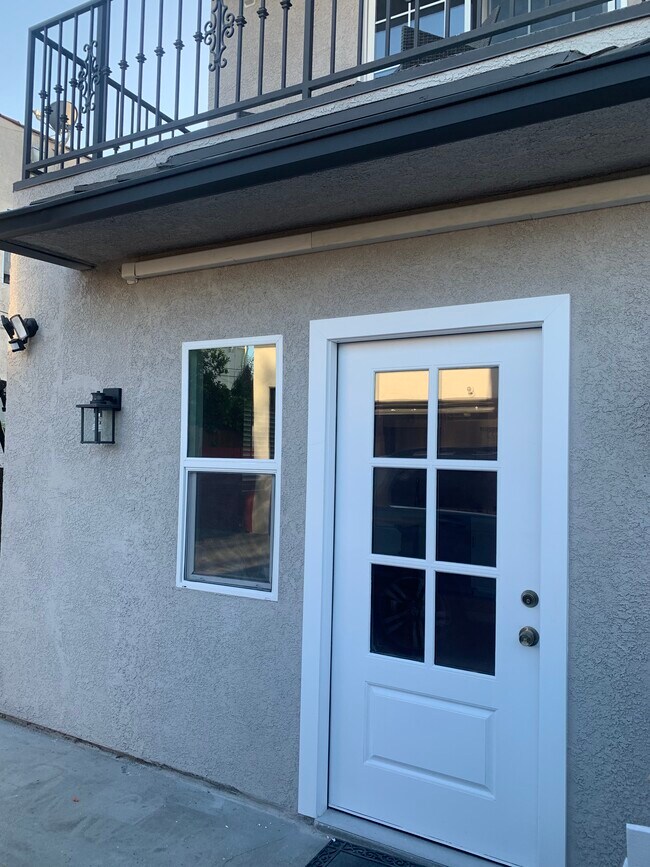 Foto del edificio - 3044 Wellington Rd