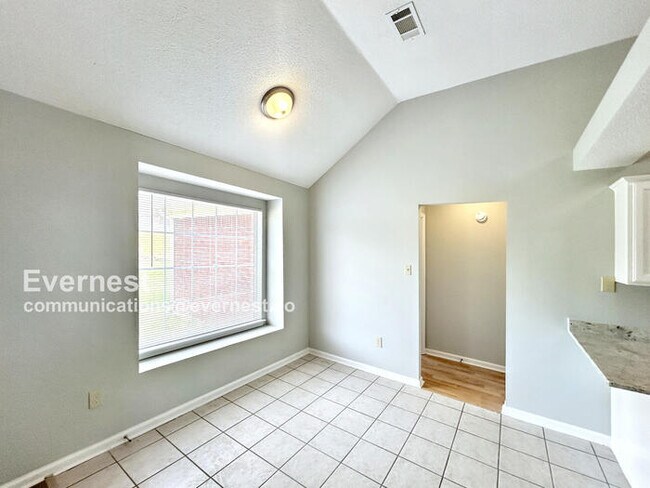 Foto del edificio - 3821 Richbrook Dr