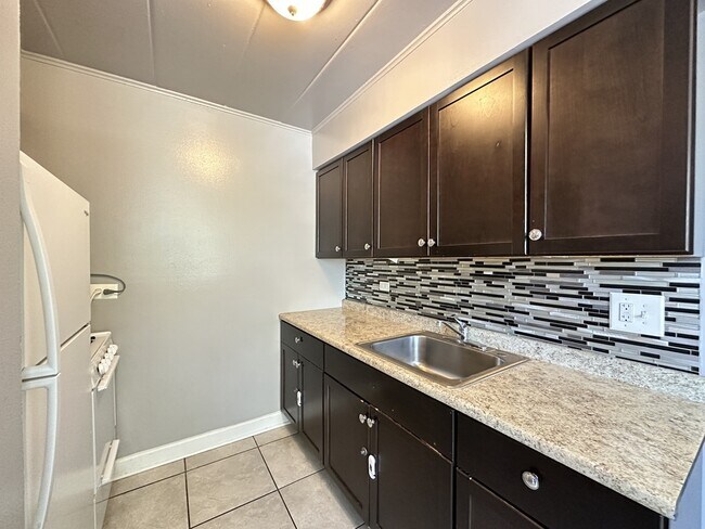 Foto del edificio - 3820 25th Ave