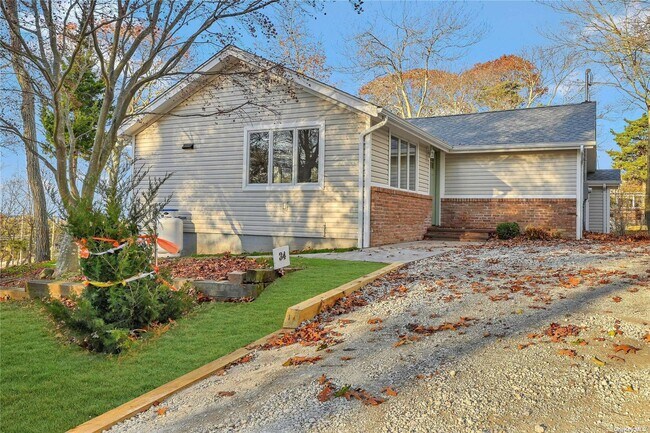 Building Photo - 34 Manor Dr