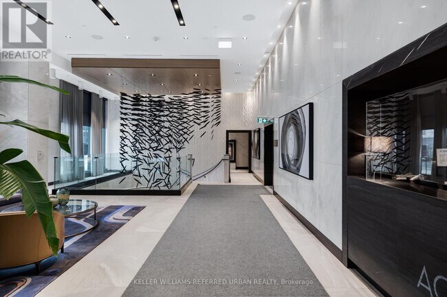 Building Photo - 1 Edgewater Dr