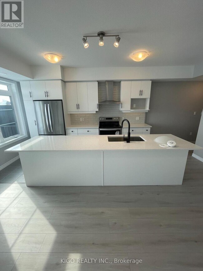 Building Photo - 102 Lomond Ln