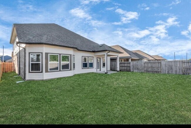 Foto del edificio - 607 Ellwood Terrace Ln
