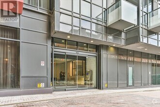 Building Photo - 560-560 Front St W